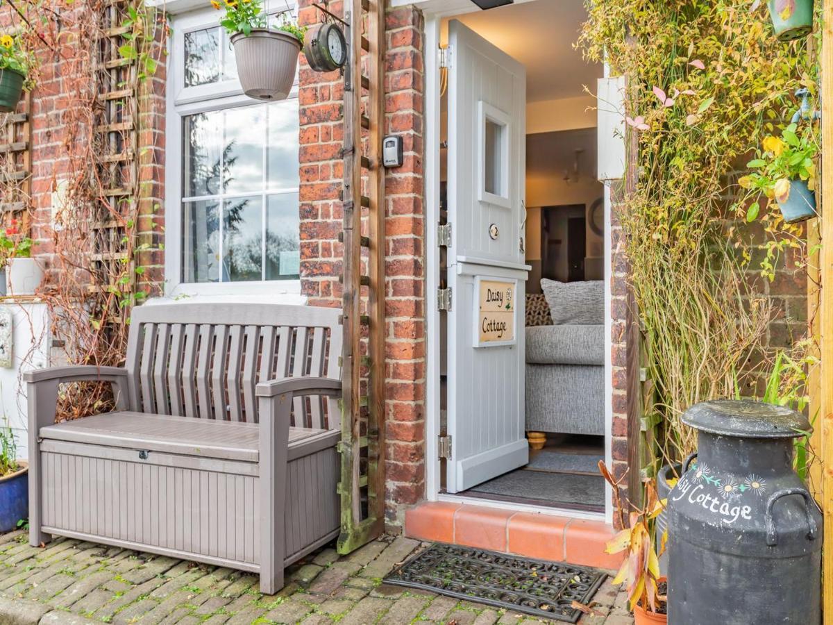 Daisy Cottage Leek Exterior photo